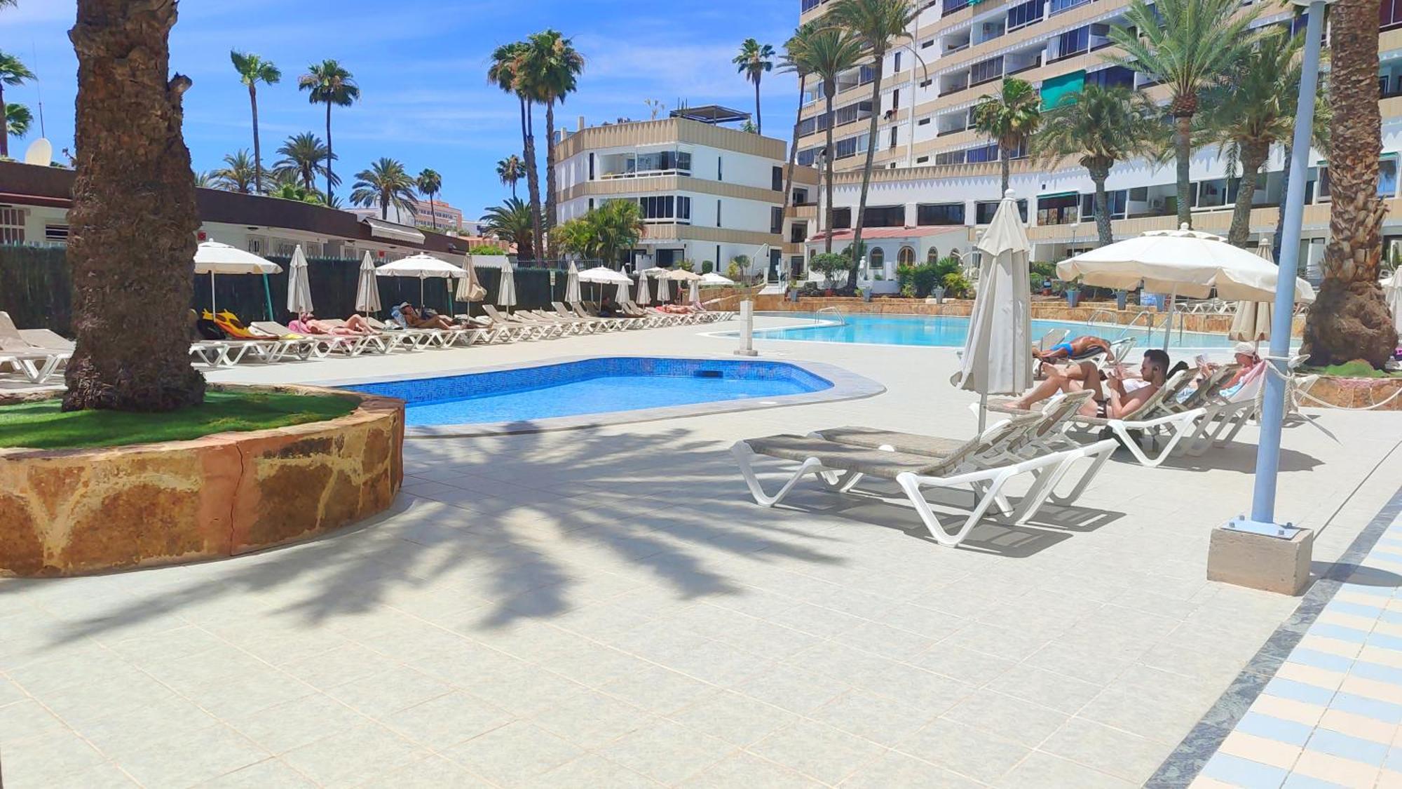 Koka16 Pool By Wave Properties Playa del Inglés Exteriör bild