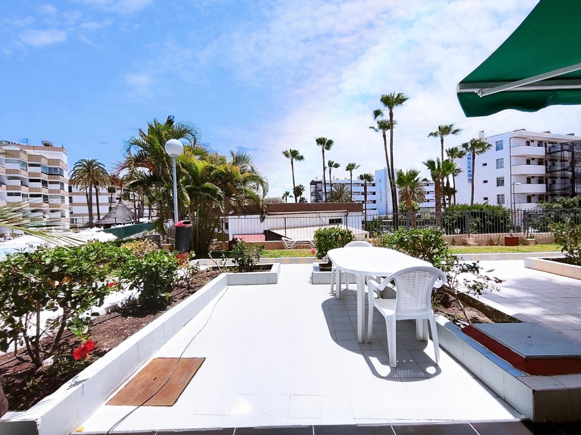 Koka16 Pool By Wave Properties Playa del Inglés Exteriör bild